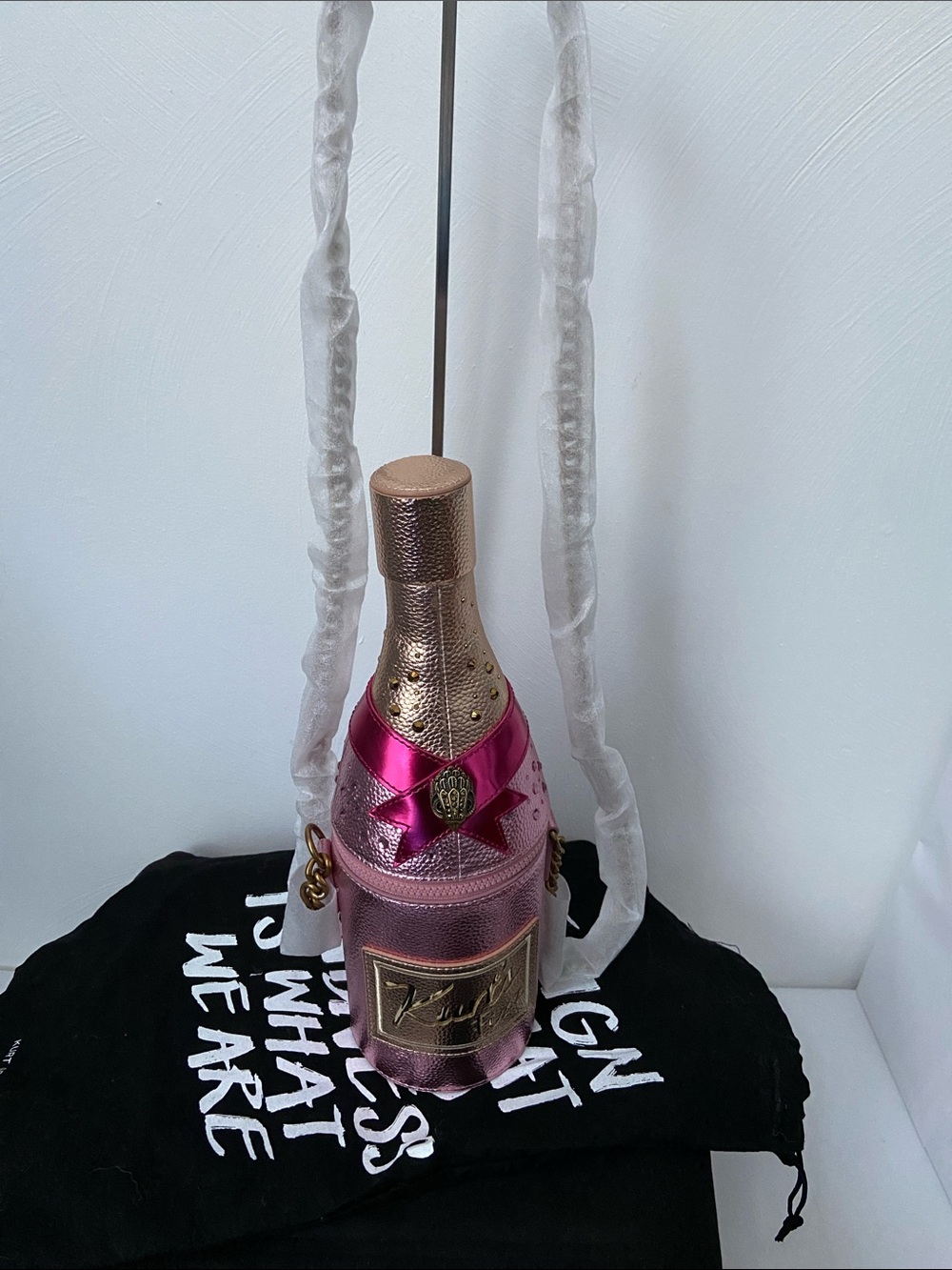 Kurt Geiger Metallic Pink & Rose Gold Champagne Bottle Crossbody Bag - Picture 1 of 5